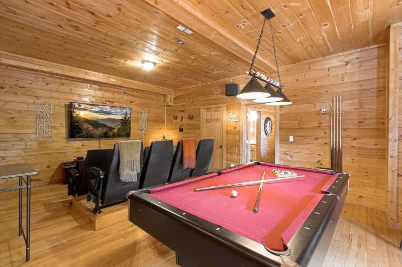 Villa Movie Theater Hot Tub View Mountain Escape à Gatlinburg Extérieur photo