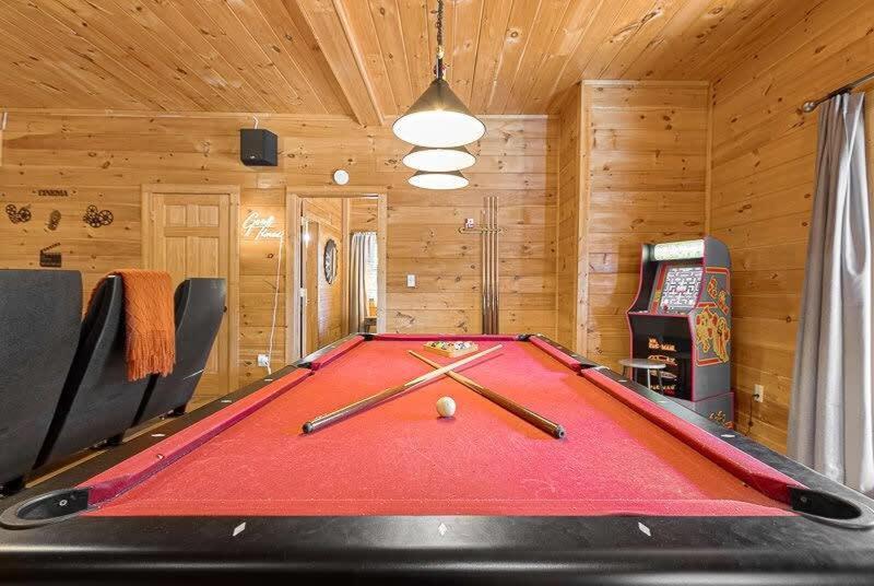 Villa Movie Theater Hot Tub View Mountain Escape à Gatlinburg Extérieur photo
