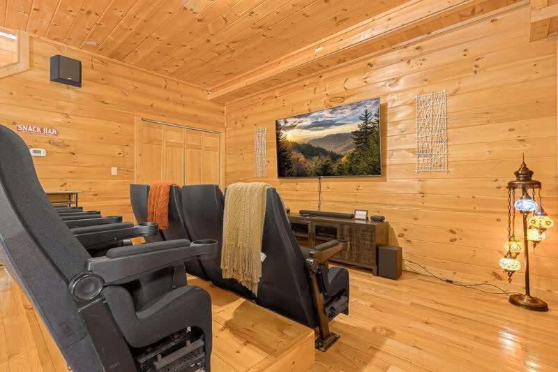 Villa Movie Theater Hot Tub View Mountain Escape à Gatlinburg Extérieur photo